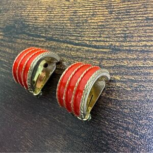 Mimi Di N Red Gold Clip On Earrings Half Hoop Enamel Vintage 80’s